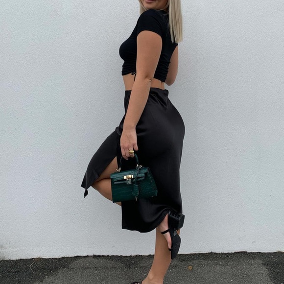 Black Midi Skirt - Picture 1 of 2